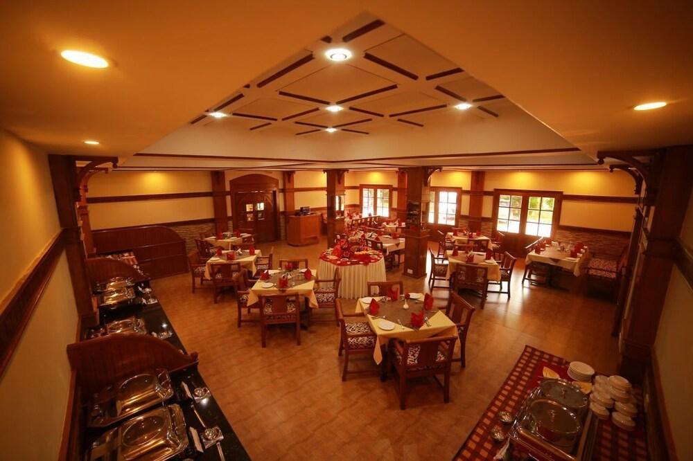 Quality Airport Hotels Nedumbassery Exterior foto